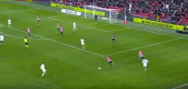 近15年谷歌每年搜索量最高球员：C罗10次断崖领先，梅西仅1次