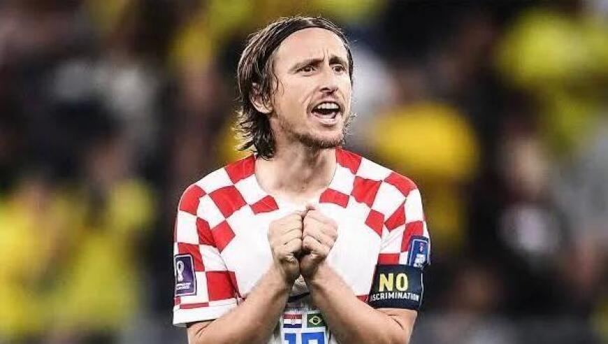 鲁媒：彭啸脚踝韧带损伤，预计要先恢复两周再进行下一步治疗