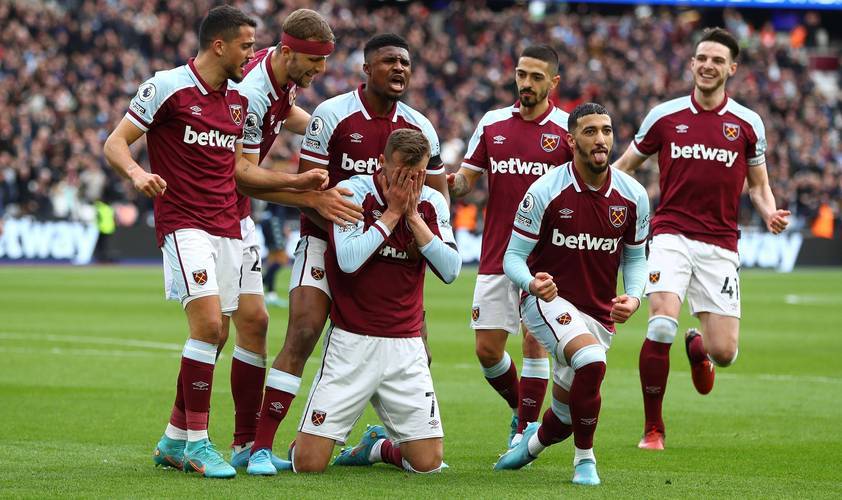 难绷，土媒：穆帅离开土耳其时没付居住了一年多的酒店账单