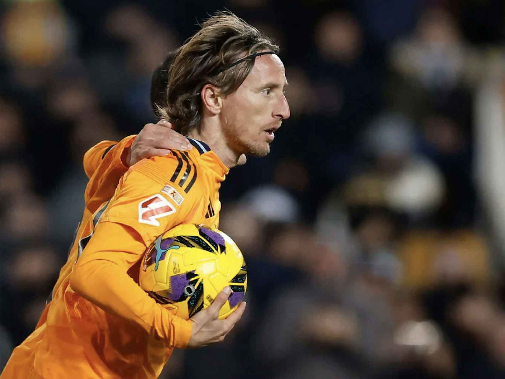 丹尼尔斯达成生涯第400次抢断，NBA历史第六年轻