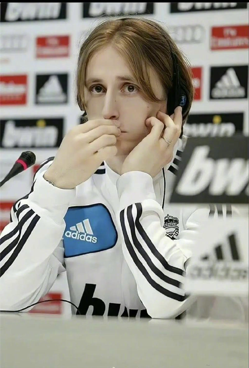 拉菲尼亚：我上场就会尽力做到最好，正通过训练找回最佳状态