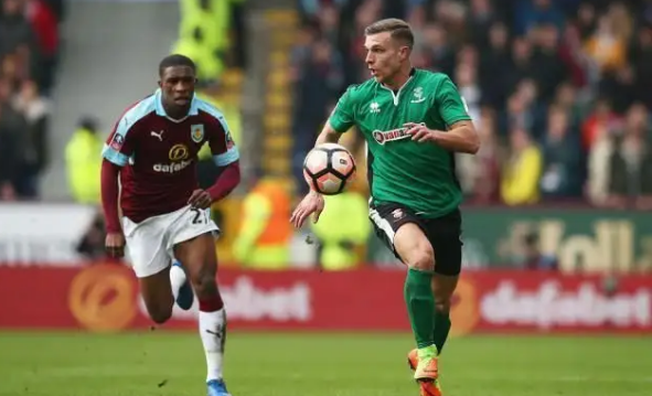 记者：本届世界杯将有半场球员和教练采访，赛前两天开发布会